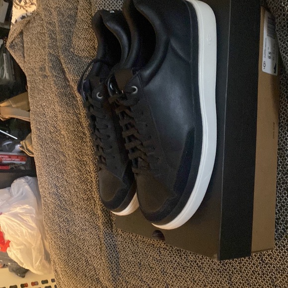 Brand new with box ugg south bay sneaker low. 8.5 men’s shoes - Picture 3 of 7